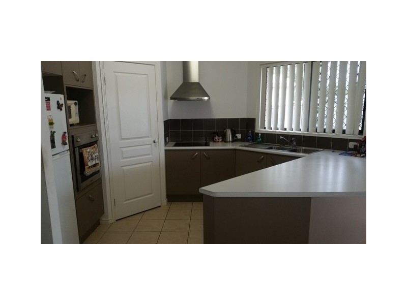 30 Topsail Circuit, Banksia Beach QLD 4507