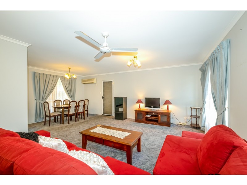 4 Lawn Street, Bongaree QLD 4507