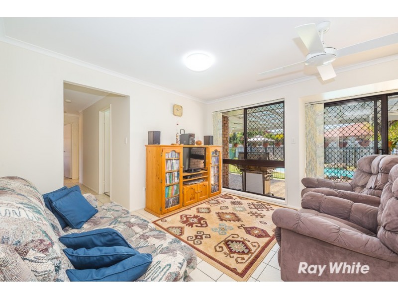 6 Durham Court, Sandstone Point QLD 4511