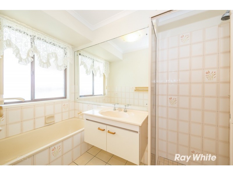 6 Durham Court, Sandstone Point QLD 4511