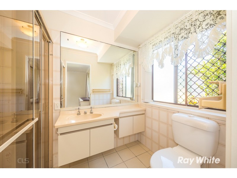 6 Durham Court, Sandstone Point QLD 4511