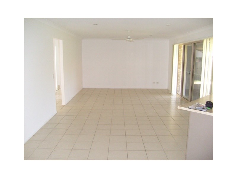 Sandstone Point QLD 4511