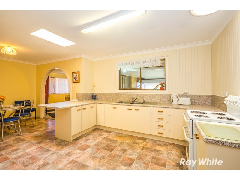 8 Paradise Parade, Bongaree QLD 4507