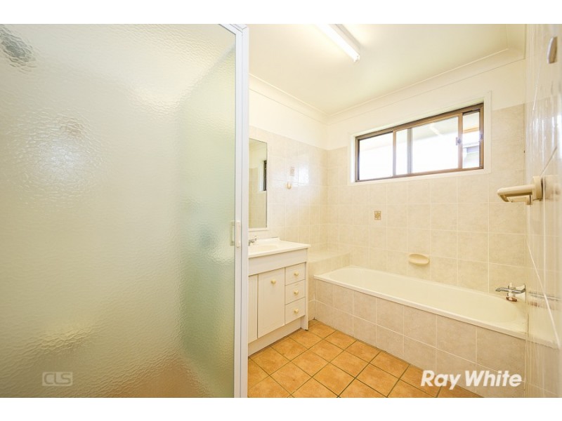 8 Paradise Parade, Bongaree QLD 4507