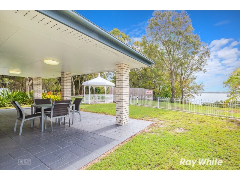 23 Howard Court, Sandstone Point QLD 4511