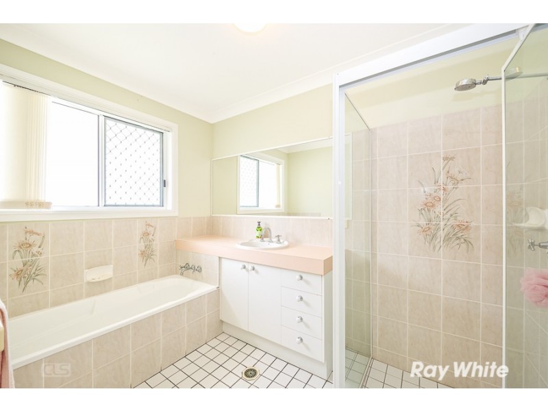 23 Howard Court, Sandstone Point QLD 4511