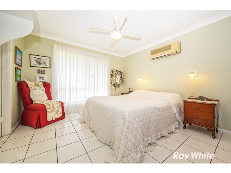 23 Howard Court, Sandstone Point QLD 4511