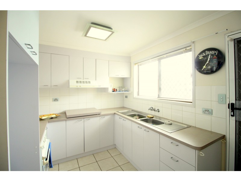 2/20 Winston Drive, Bongaree QLD 4507