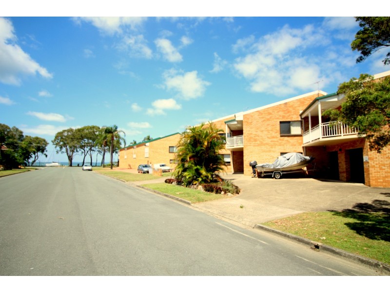 2/20 Winston Drive, Bongaree QLD 4507