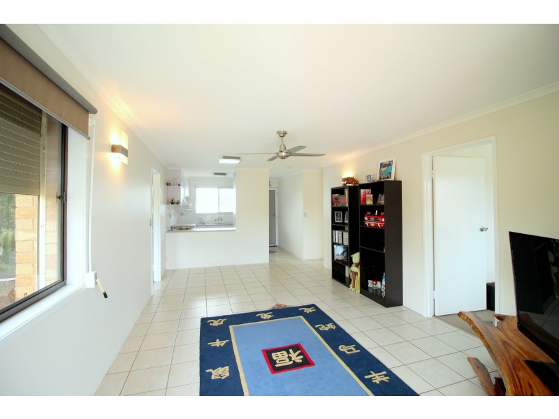 2/20 Winston Drive, Bongaree QLD 4507