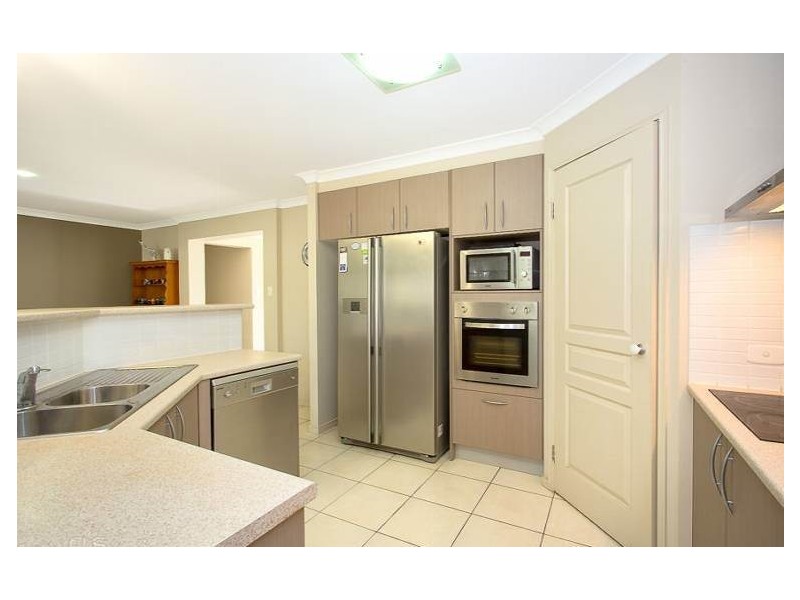 25 Barklya Crescent, Bongaree QLD 4507