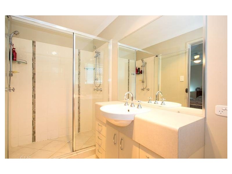 25 Barklya Crescent, Bongaree QLD 4507