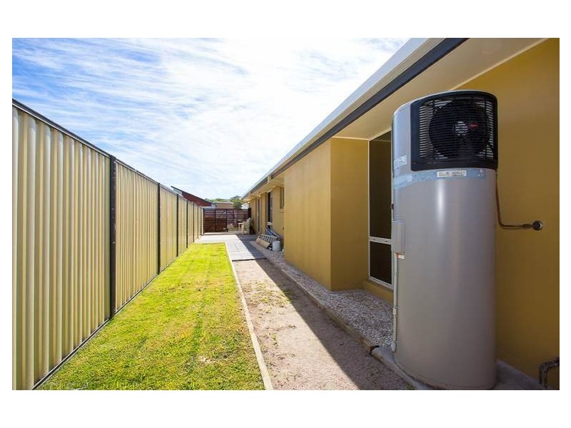 25 Barklya Crescent, Bongaree QLD 4507