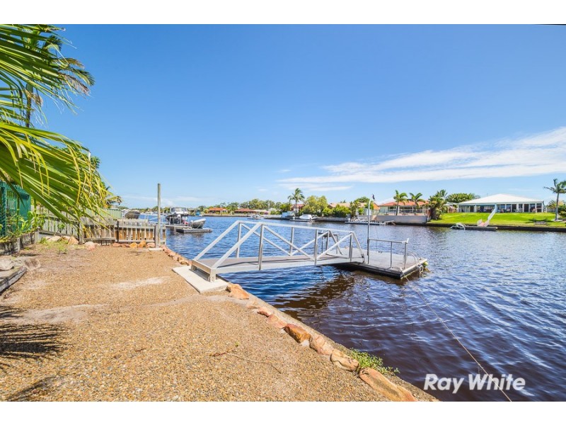 1/11 Pentas Drive, Bongaree QLD 4507