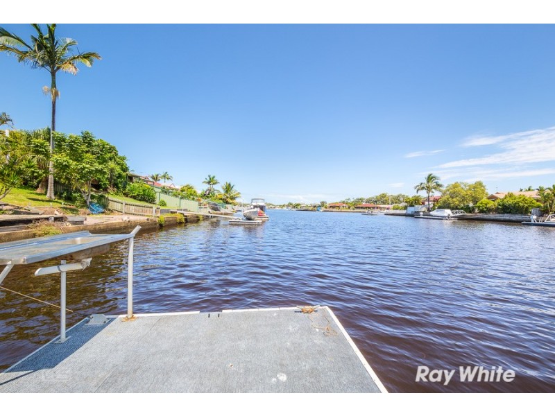 1/11 Pentas Drive, Bongaree QLD 4507