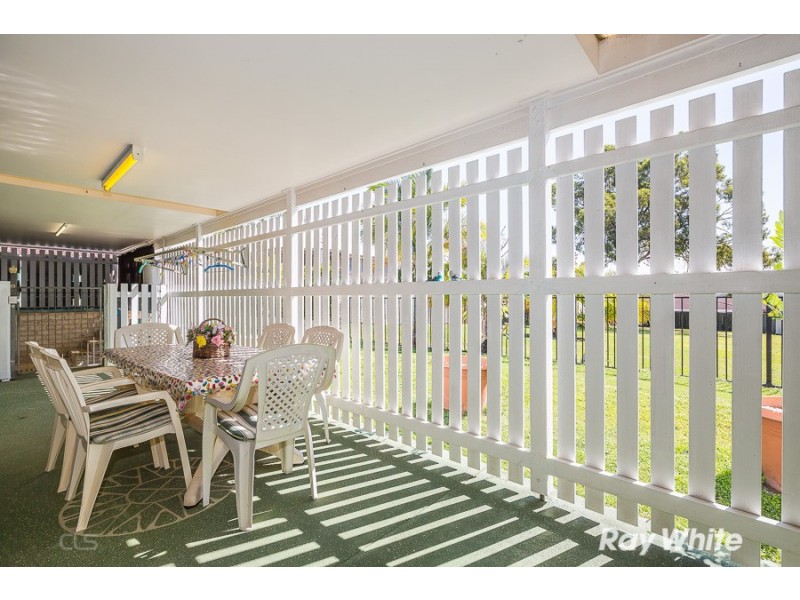 13 Kirk Place, Sandstone Point QLD 4511