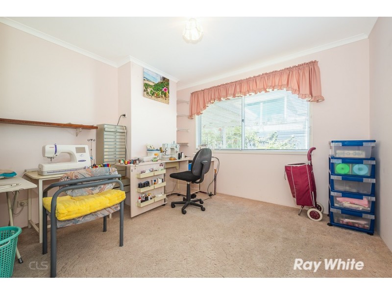 13 Kirk Place, Sandstone Point QLD 4511