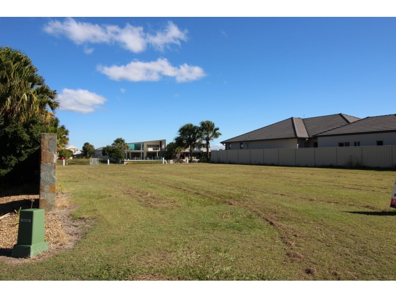 33 North Point, Banksia Beach QLD 4507