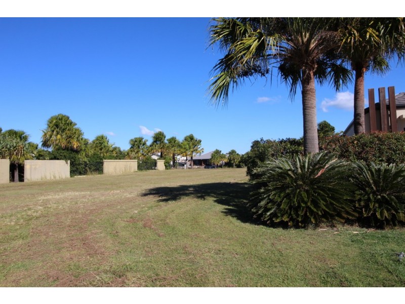 33 North Point, Banksia Beach QLD 4507