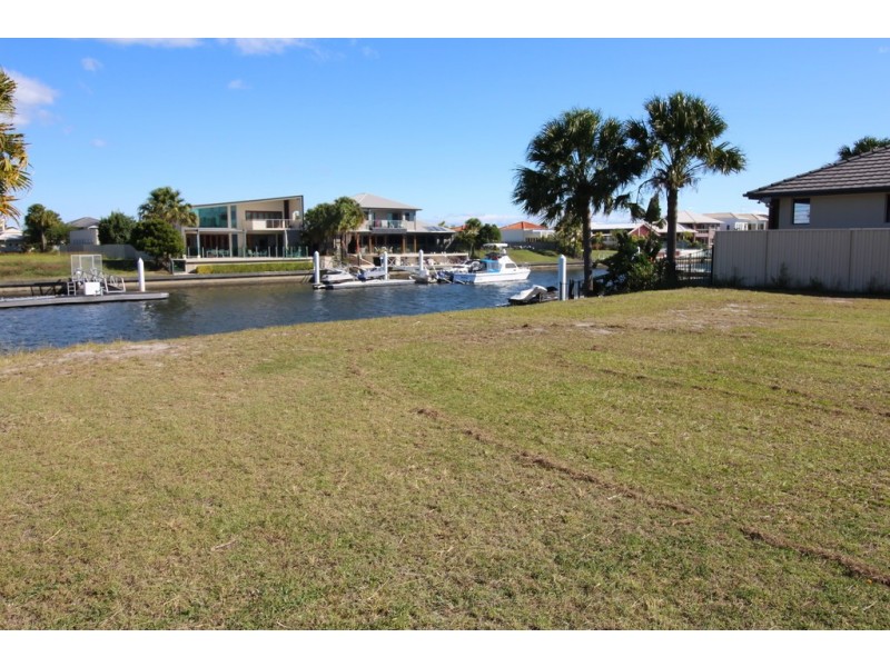 33 North Point, Banksia Beach QLD 4507
