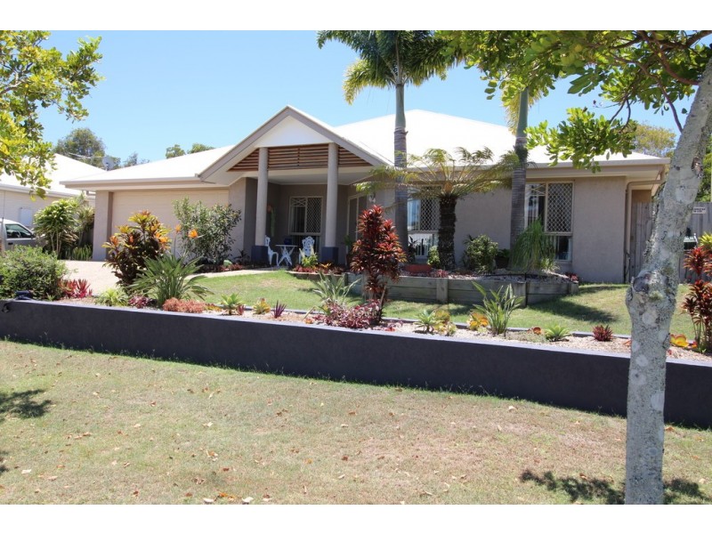 125 Cosmos Avenue, Banksia Beach QLD 4507
