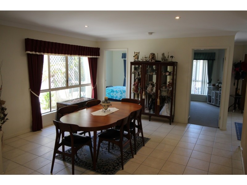 125 Cosmos Avenue, Banksia Beach QLD 4507