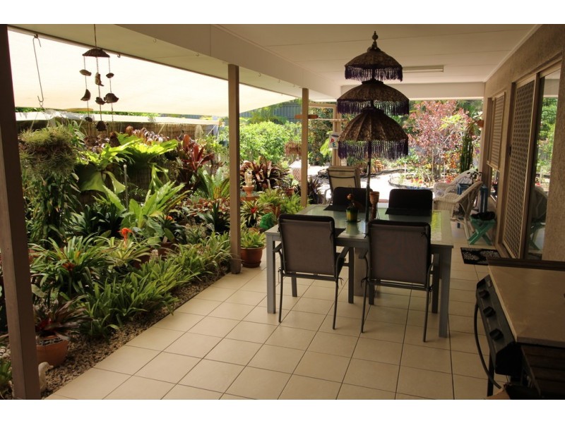 125 Cosmos Avenue, Banksia Beach QLD 4507