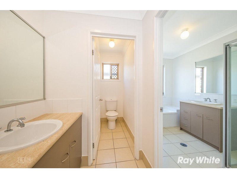 306 Bestmann Road, Sandstone Point QLD 4511