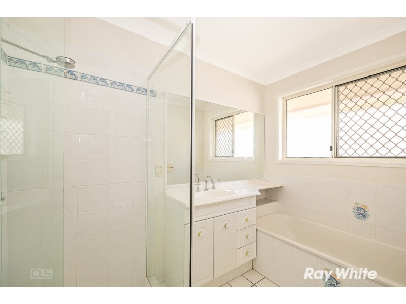 12 Monavale Court, Sandstone Point QLD 4511