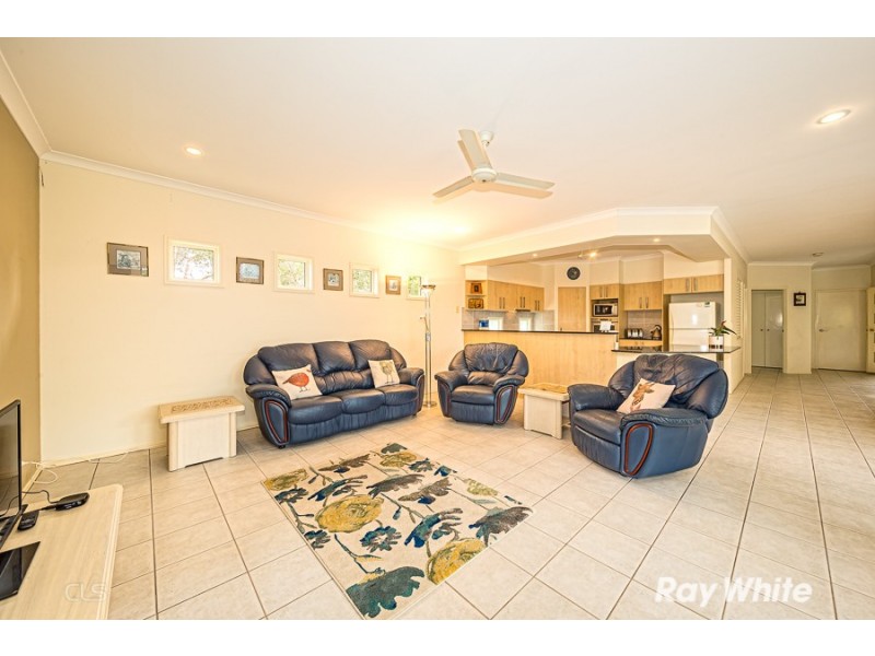 4 Whitehaven Place, Banksia Beach QLD 4507