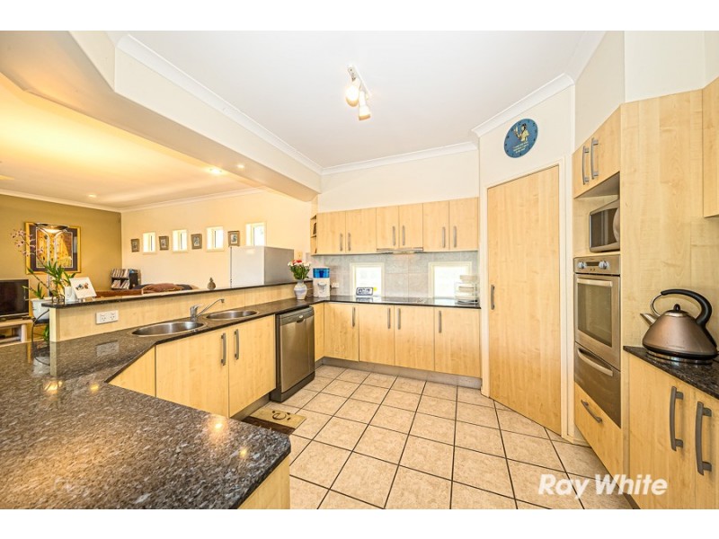 4 Whitehaven Place, Banksia Beach QLD 4507