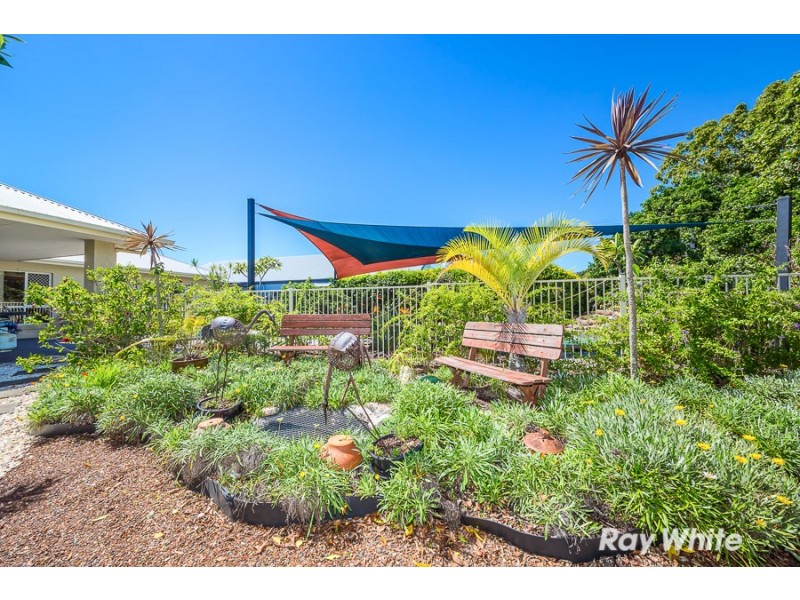 4 Whitehaven Place, Banksia Beach QLD 4507