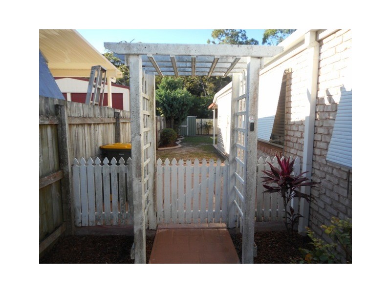 Sandstone Point QLD 4511