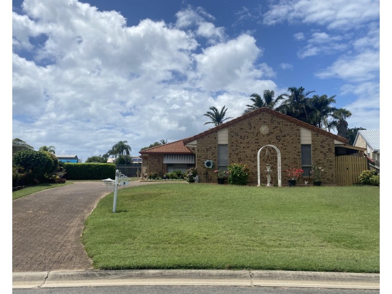 8 Eltham Place, Sandstone Point QLD 4511