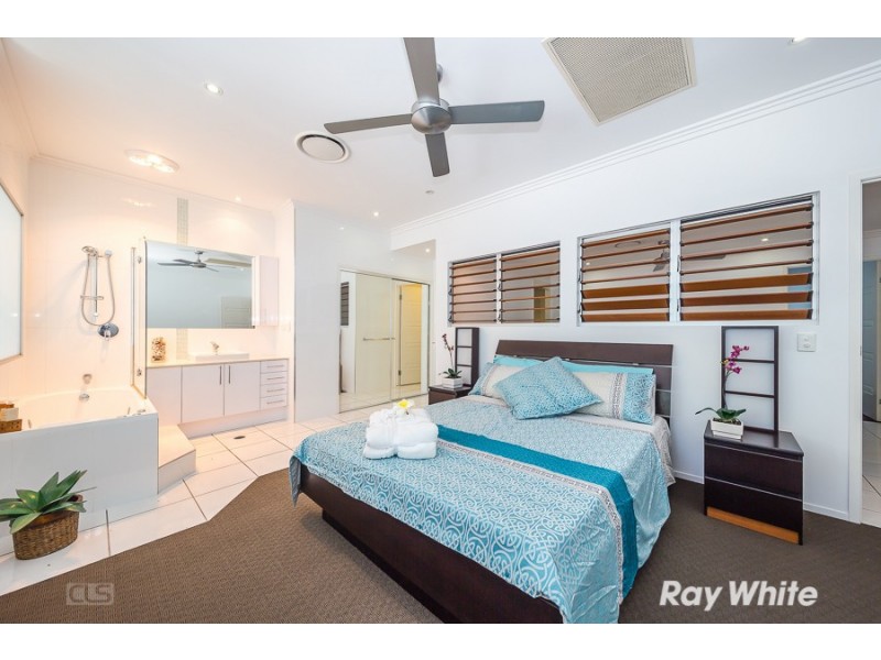 2/17 Sylvan Beach Esplanade, Bellara QLD 4507