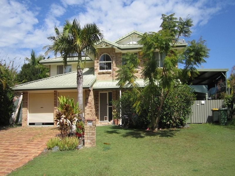 11 Kirk Place, Sandstone Point QLD 4511