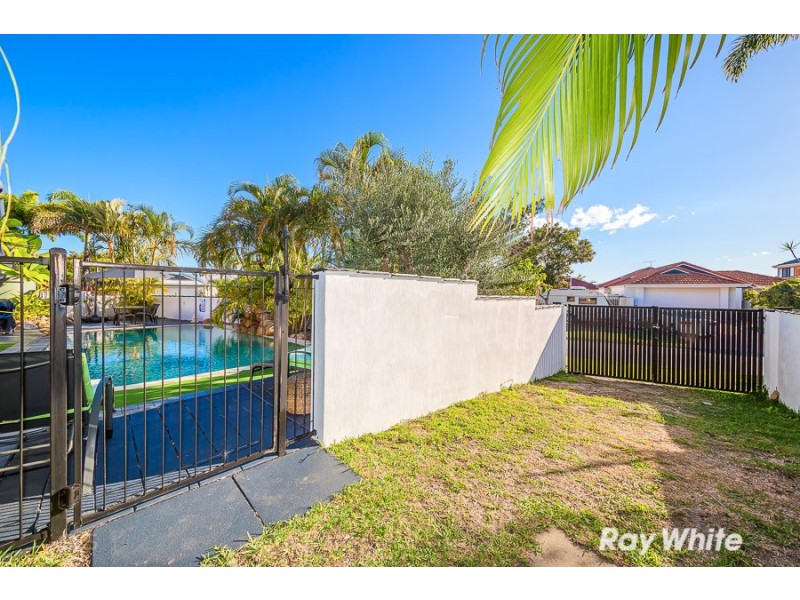 28 Dugong Crescent, Banksia Beach QLD 4507