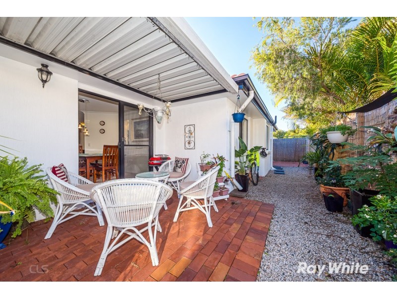 28 Dugong Crescent, Banksia Beach QLD 4507