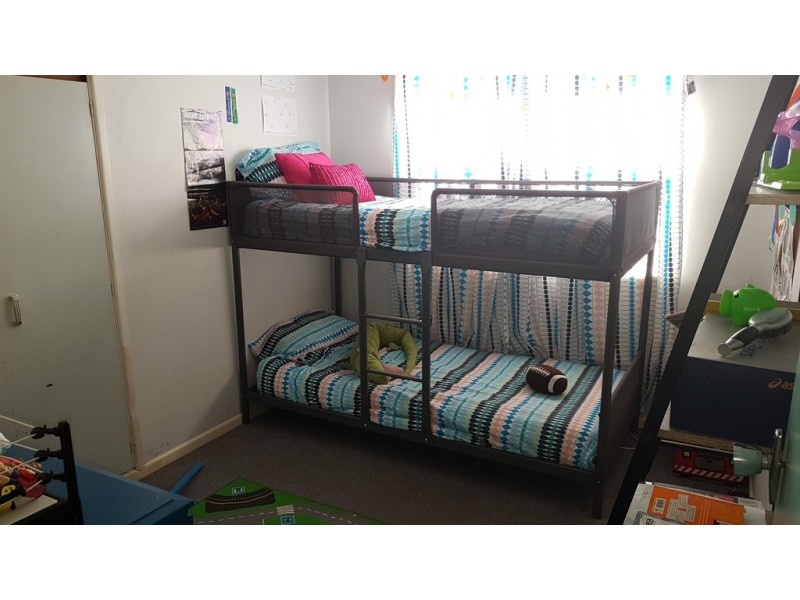 25 Lee Avenue, Bongaree QLD 4507