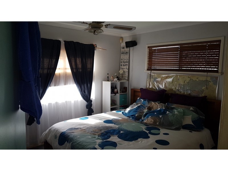 25 Lee Avenue, Bongaree QLD 4507