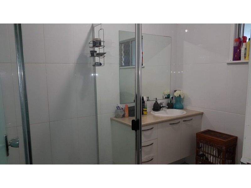 25 Lee Avenue, Bongaree QLD 4507