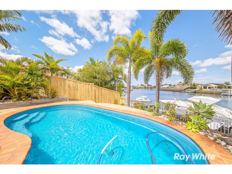 2 Trimaran Court, Banksia Beach QLD 4507