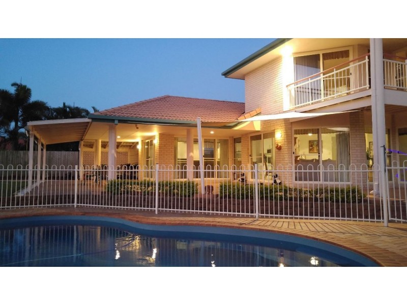 2 Trimaran Court, Banksia Beach QLD 4507