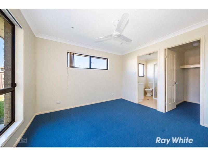 5 Biggera Court, Sandstone Point QLD 4511