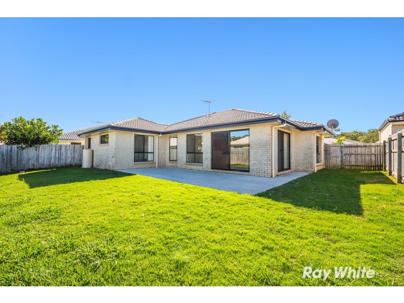 5 Biggera Court, Sandstone Point QLD 4511