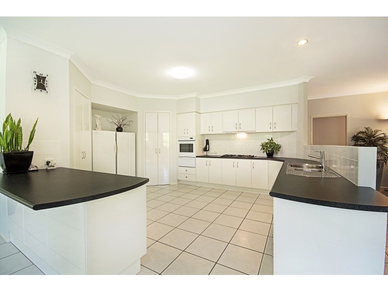 9 Seaside Drive, Banksia Beach QLD 4507