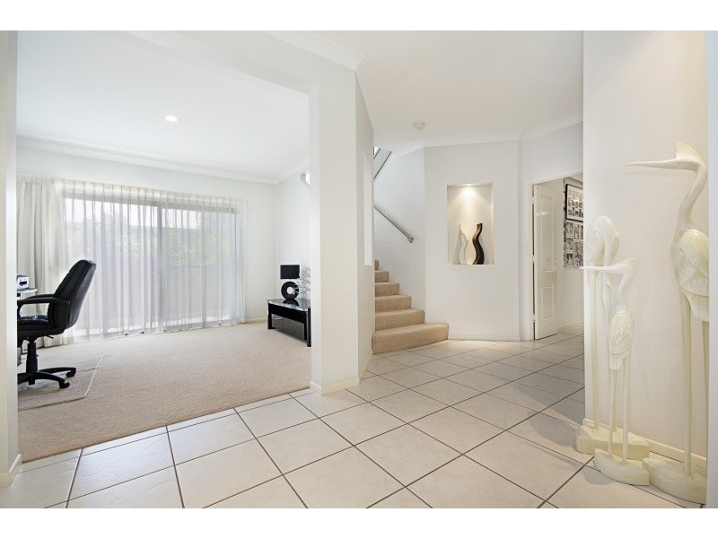 9 Seaside Drive, Banksia Beach QLD 4507