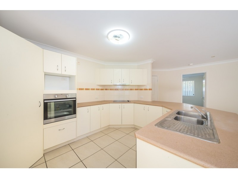 12 Cremorne Court, Sandstone Point QLD 4511