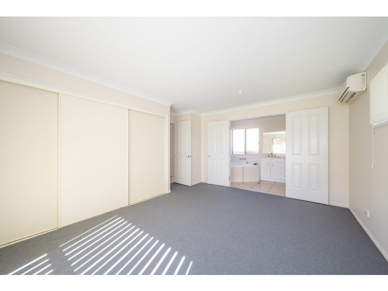 12 Cremorne Court, Sandstone Point QLD 4511