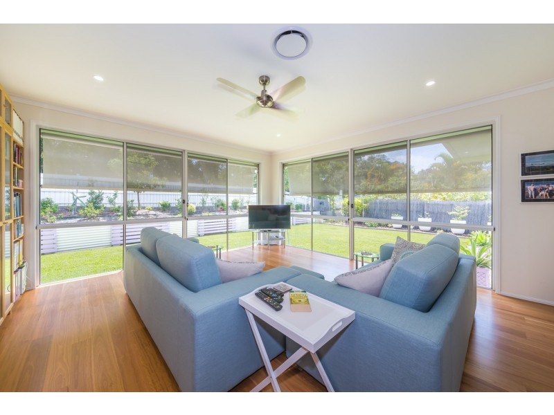 103 Cosmos Avenue, Banksia Beach QLD 4507